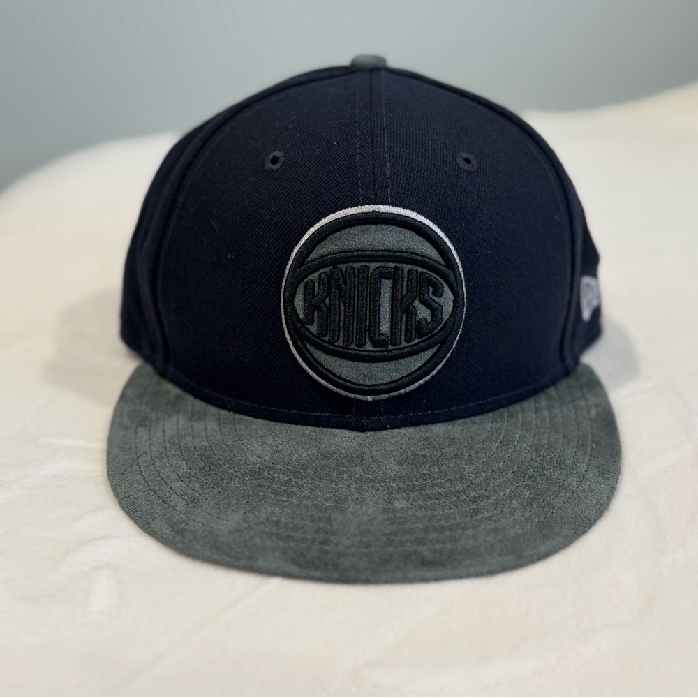 New York Knicks New Era Black and Gray Flat Brim Hat